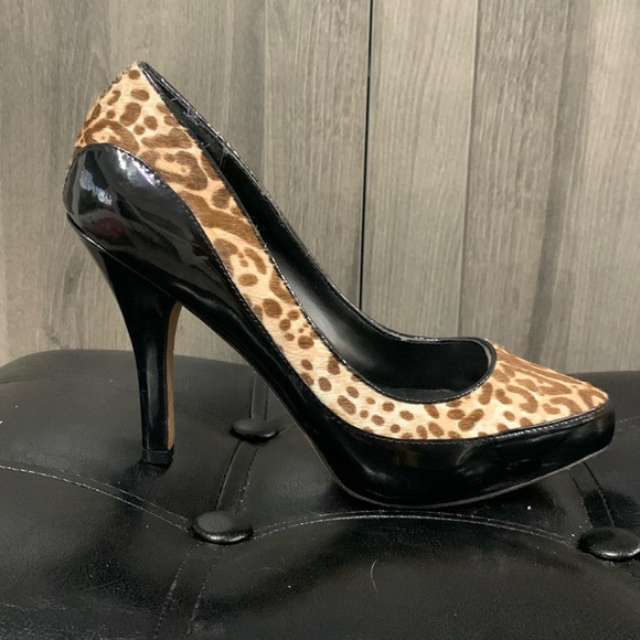 White House Black Market Cheetah Faux Fur Black Patent Leather Shoes Size 6.5M - Picture 4 of 12